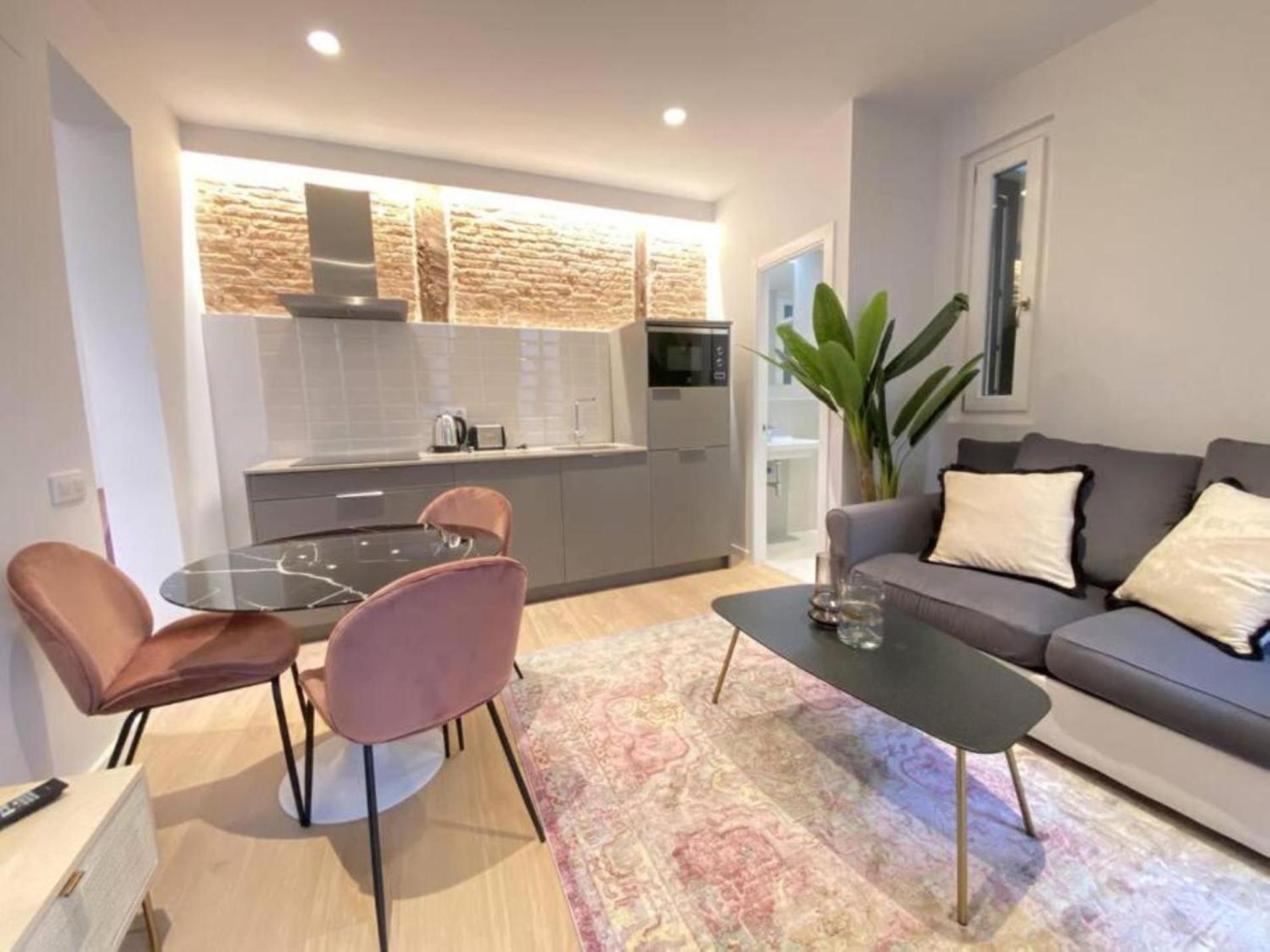 Apartamentos En La Latiina Madrid Esterno foto